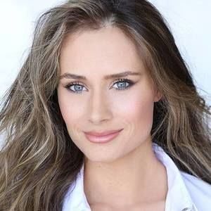 Meet your Posher, Claire